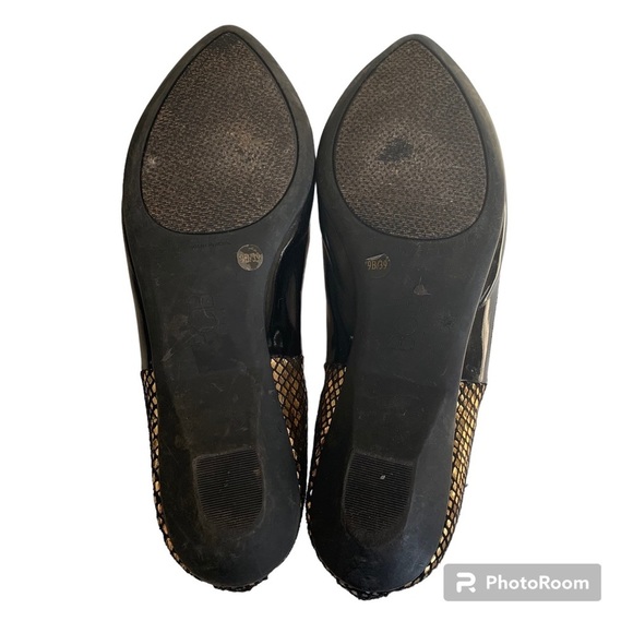 BCBG Paris Zuma Gold Black Snakeskin Ankle Strap Flats Women's sz US 9 / EU 39 - Picture 7 of 8